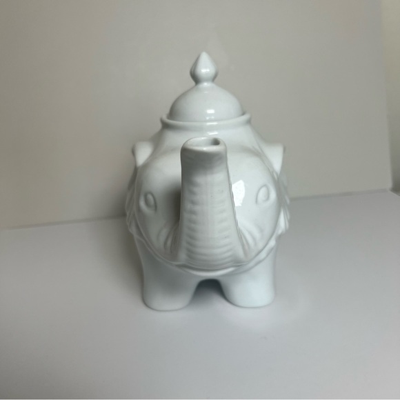 Cordon Bleu White Elephant Ceramic Teapot Microwave Dishwasher Oven Safe EUC - Picture 4 of 8